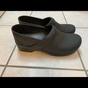 Black leather dansko clogs